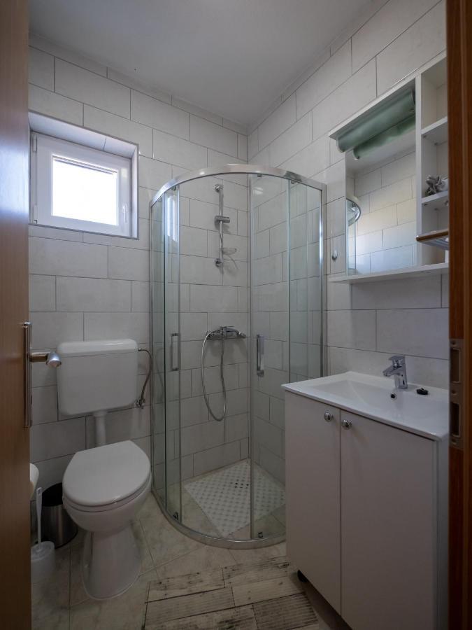Apartments Tri Mora Ražanac 外观 照片