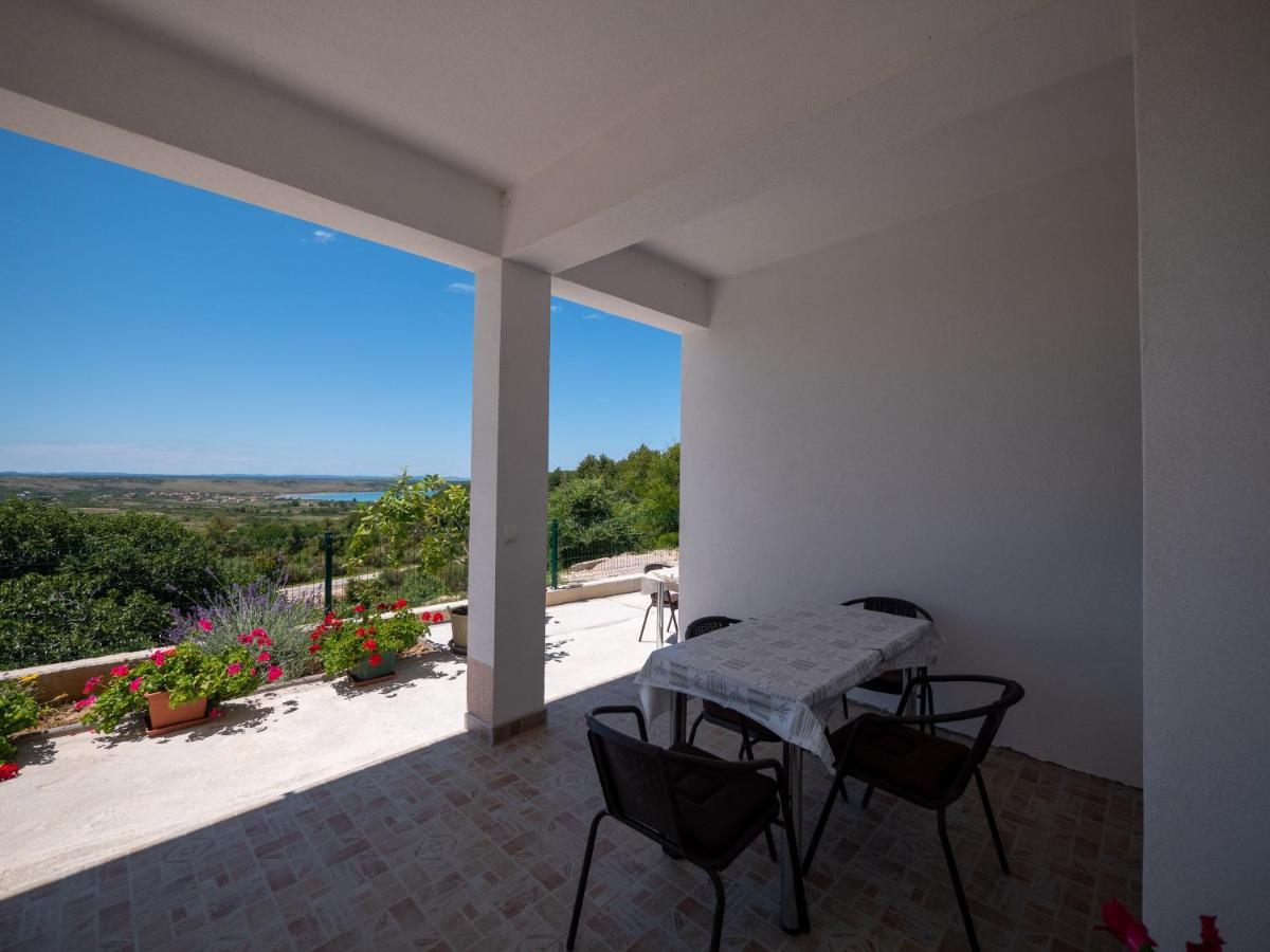 Apartments Tri Mora Ražanac 外观 照片