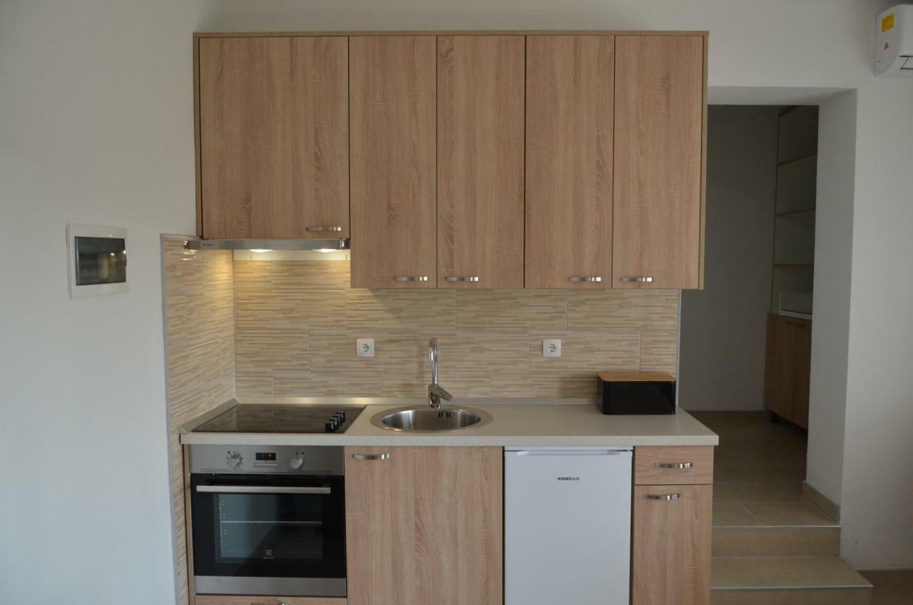 Apartments Tri Mora Ražanac 外观 照片